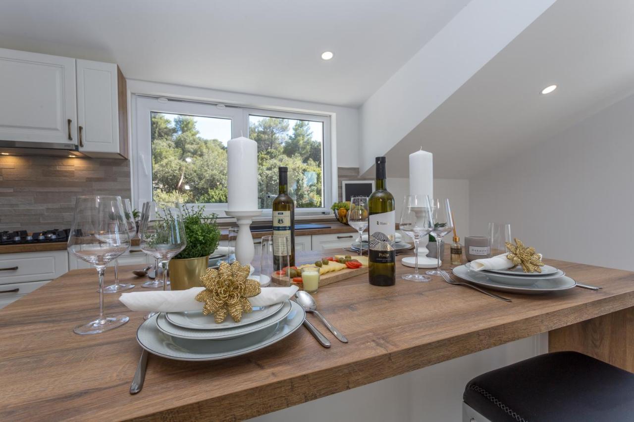 Golden View Penthouse Apartment Hvar Town Bagian luar foto