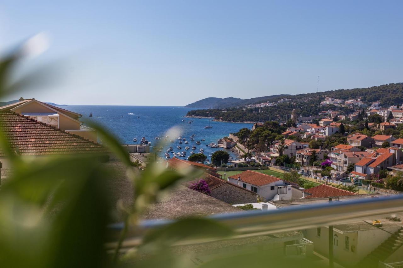 Golden View Penthouse Apartment Hvar Town Bagian luar foto
