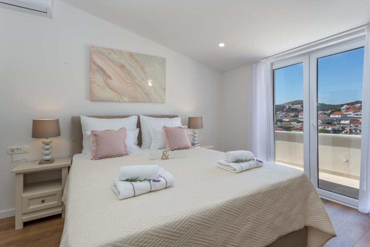 Golden View Penthouse Apartment Hvar Town Bagian luar foto