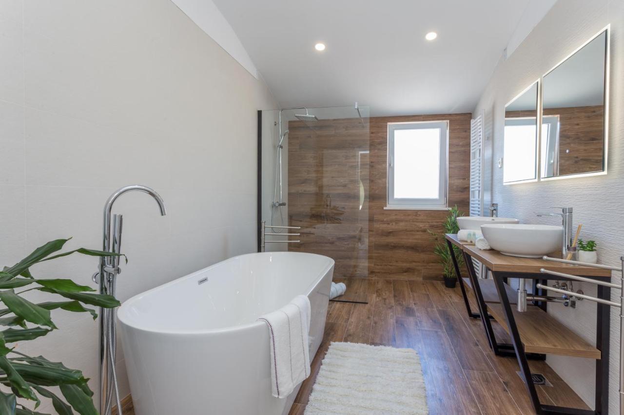 Golden View Penthouse Apartment Hvar Town Bagian luar foto