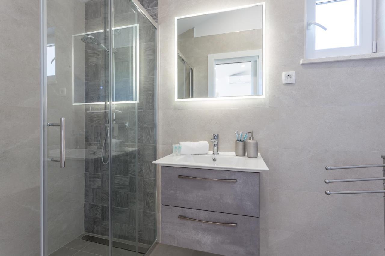Golden View Penthouse Apartment Hvar Town Bagian luar foto