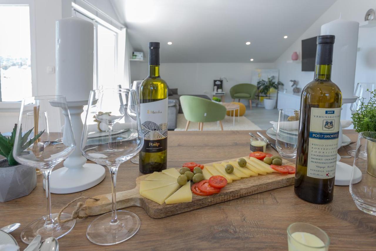 Golden View Penthouse Apartment Hvar Town Bagian luar foto