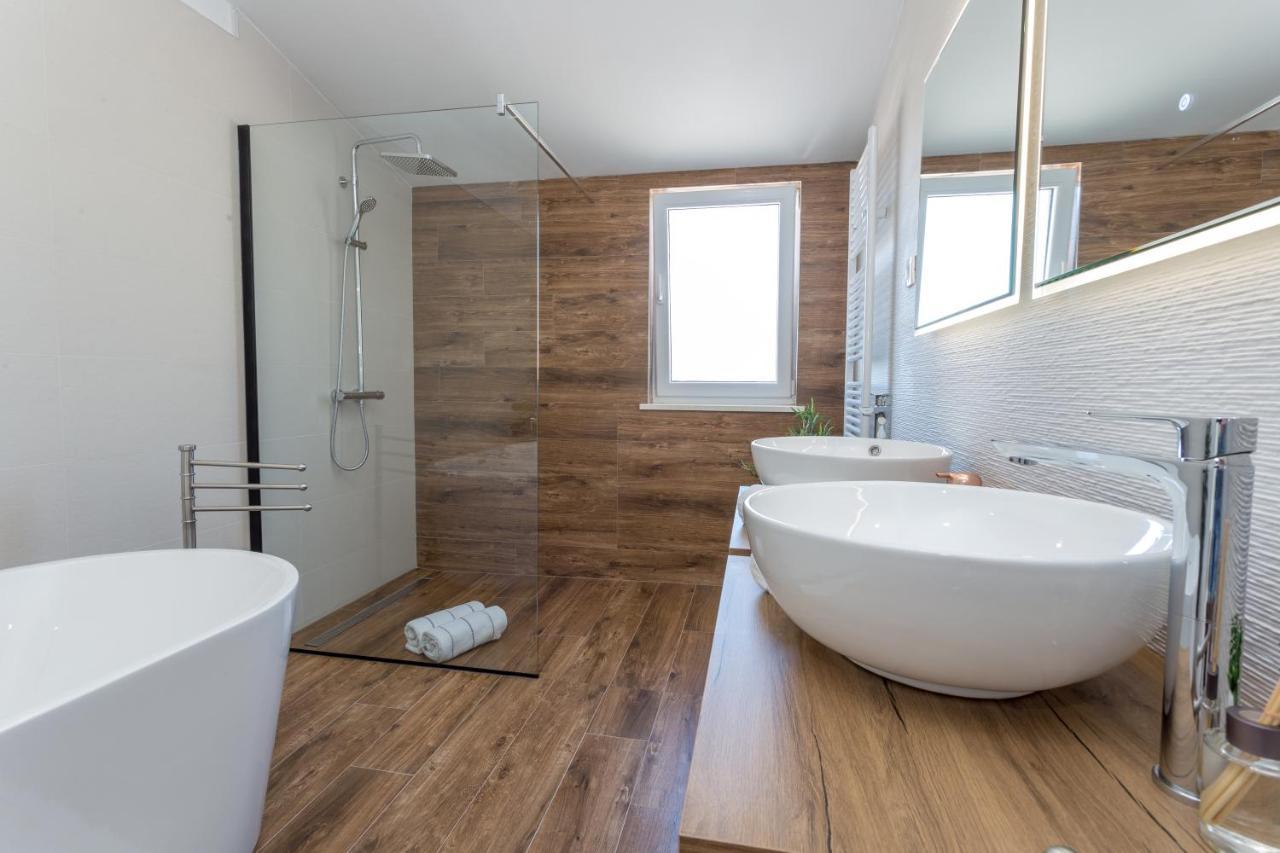 Golden View Penthouse Apartment Hvar Town Bagian luar foto