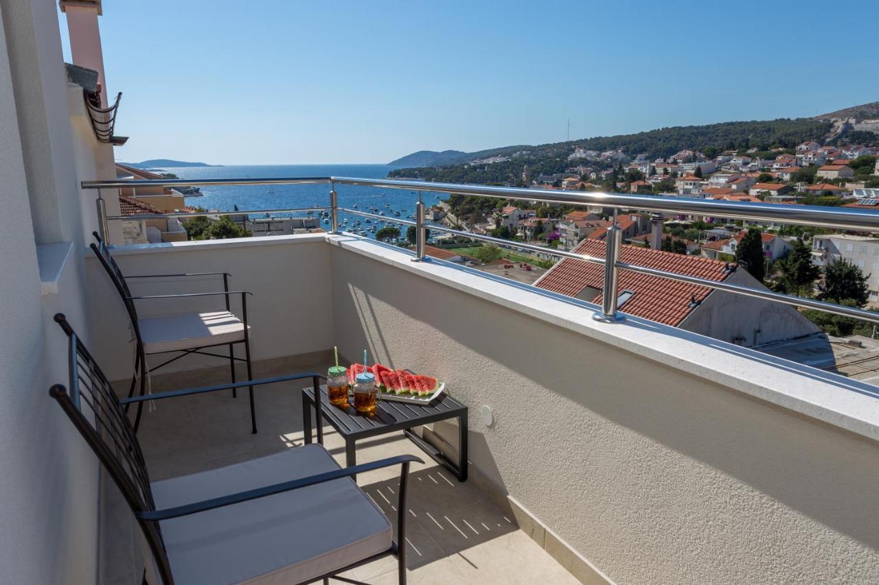 Golden View Penthouse Apartment Hvar Town Bagian luar foto
