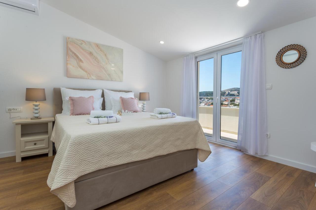 Golden View Penthouse Apartment Hvar Town Bagian luar foto