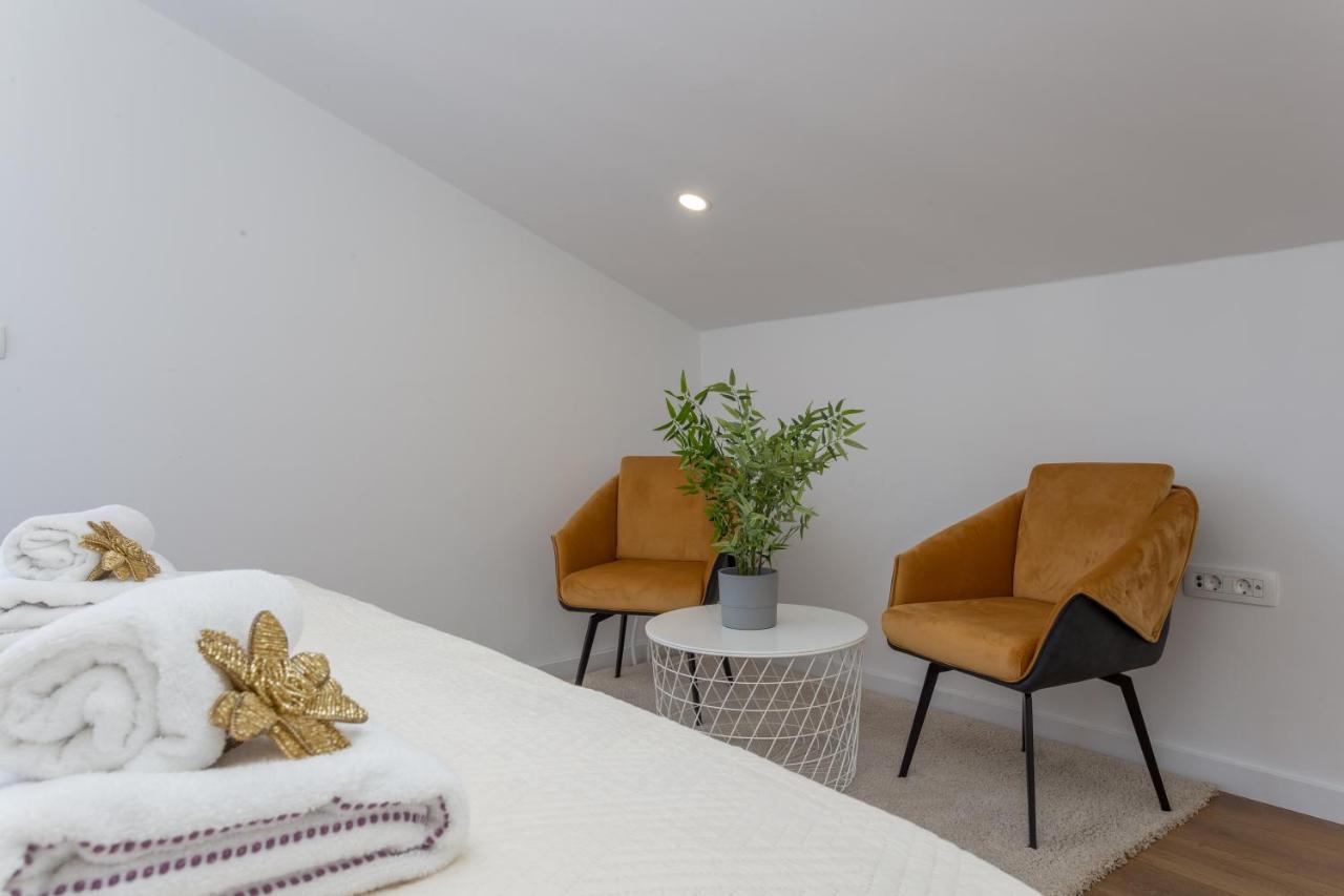 Golden View Penthouse Apartment Hvar Town Bagian luar foto